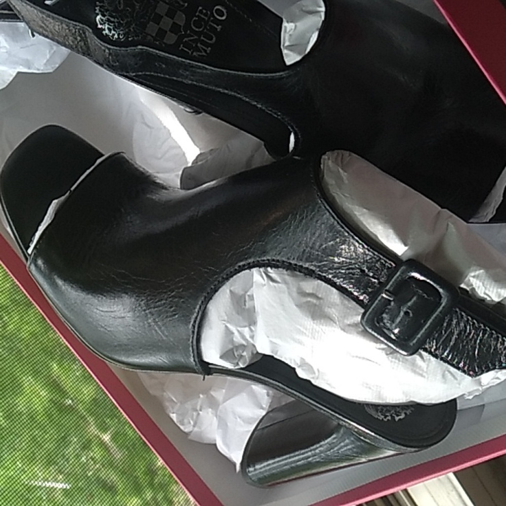 Vince Camuto Black High Heel Peep-Toe Shoes - Picture 6 of 10